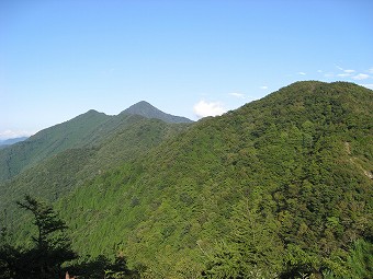 王岳と五湖山