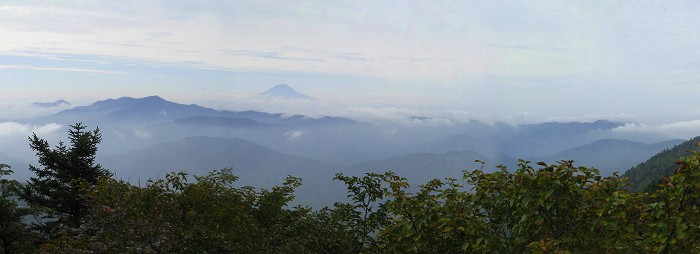 大菩薩嶺と富士山