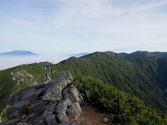 宝剣岳からの稜線