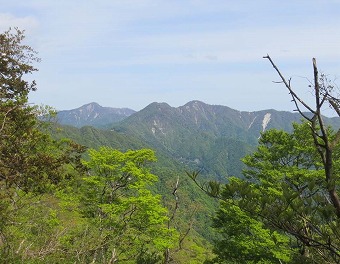 蛭ヶ岳と檜洞丸